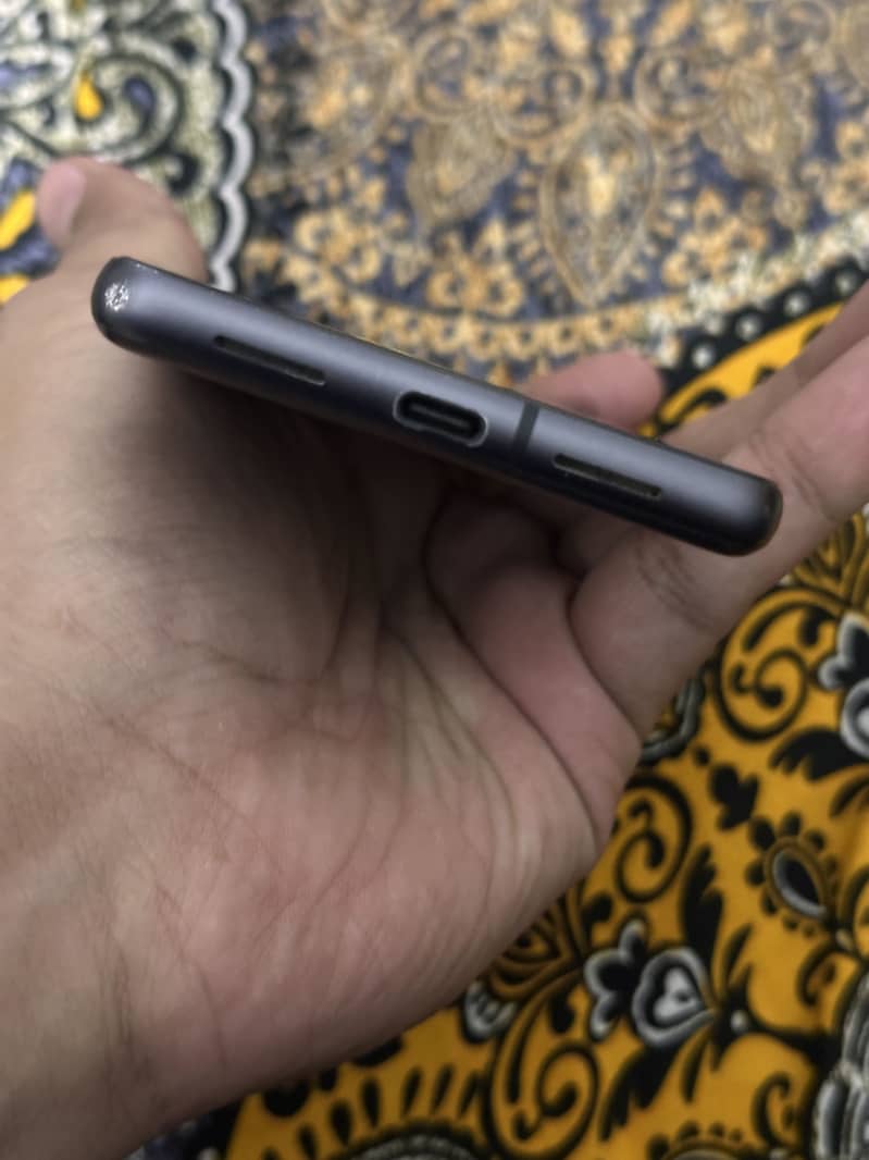 Google Pixel 7 4