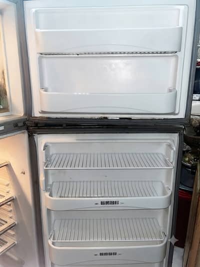 Dawlence Invertor freezer and refrigerator