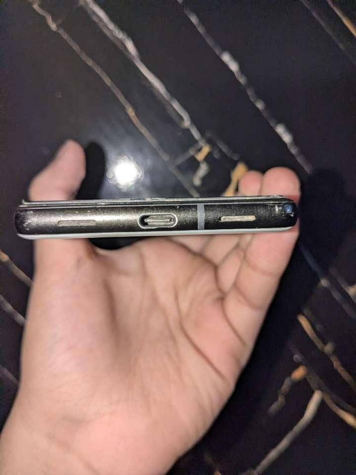 Google Pixel 6a 1
