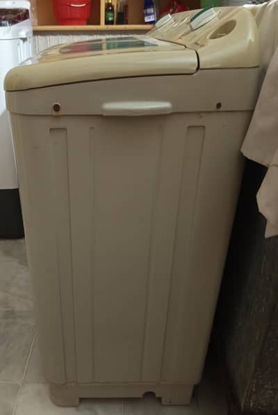 Toyo washing machine and dryer