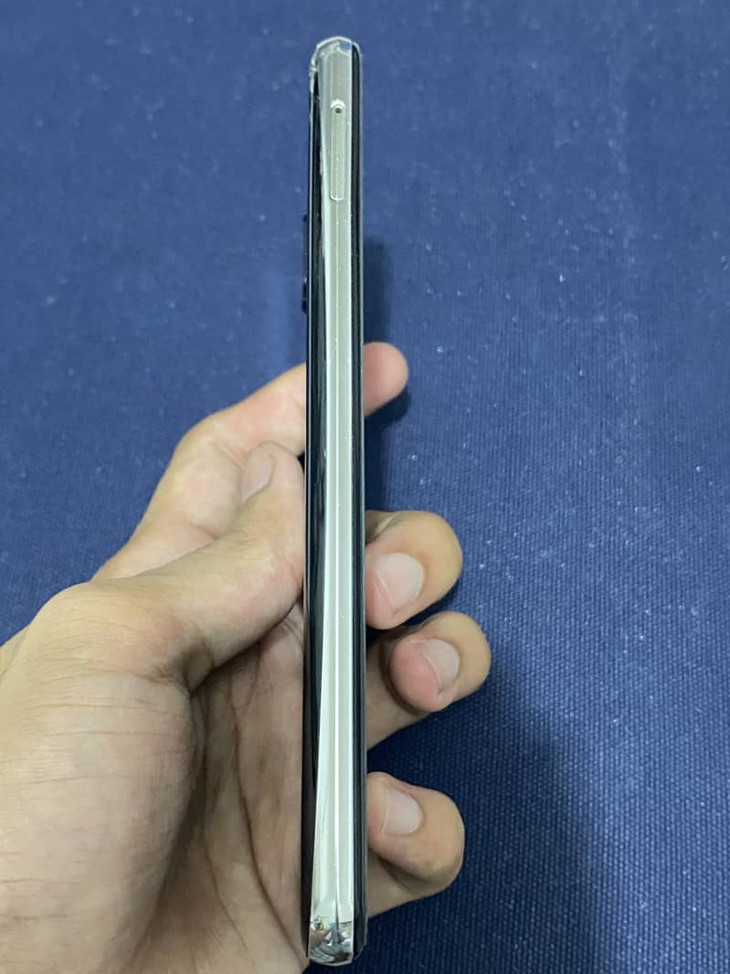 Sharp Aquos R2 2