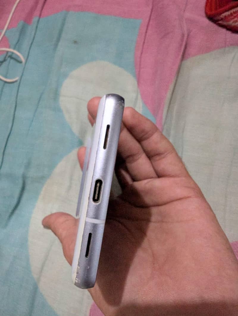 Google Pixel 7a 3