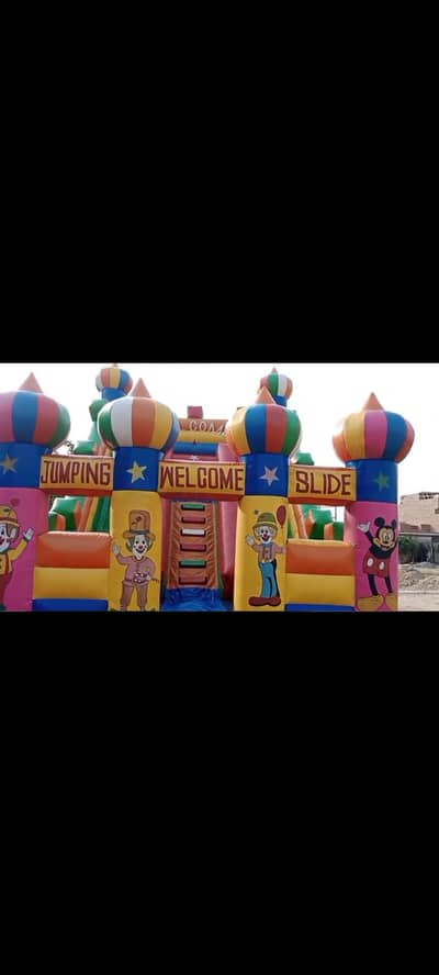 Jumping Castle Size ( 20x18 )