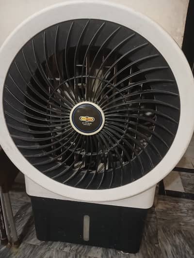 Air cooler in white color