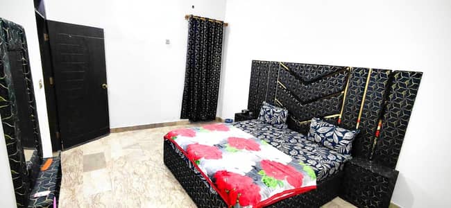 Guest house room available for rent location Karachi gulistan e Johar