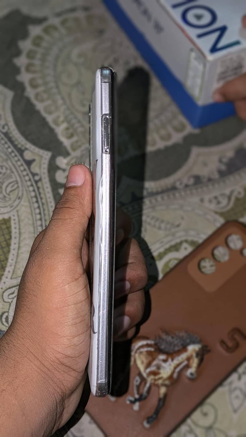 Tecno CAMON 18 Premier 4