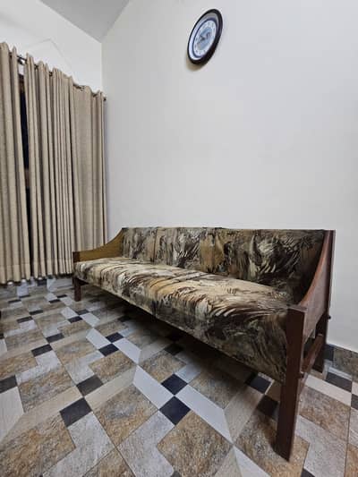 4 seater sofa