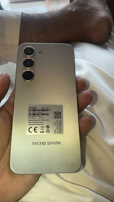 Tecno Spark 40 pro 8/256