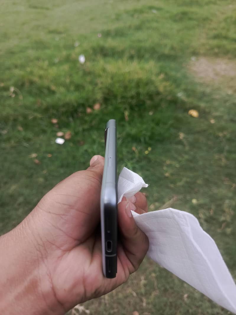 Google Pixel 8 1
