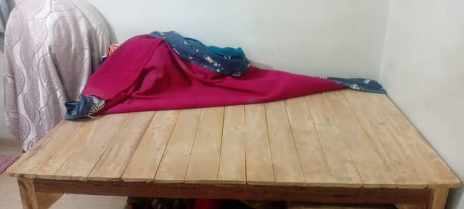 wooden takhat good condition 