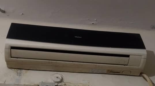 Haier 1.5 Ton AC garanted in very good condition contact on whatsapp