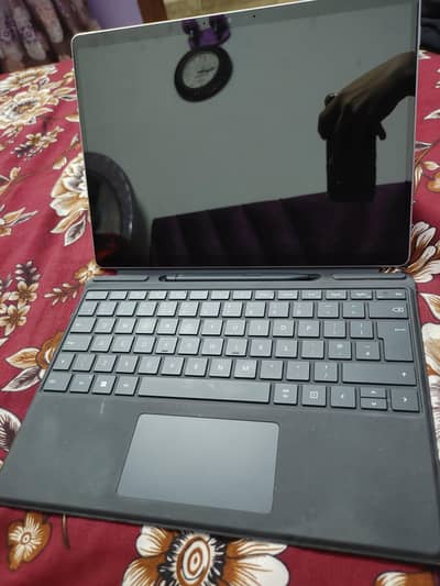 Microsoft Surface Pro 8 With Signature Keybord and Slim Pen 2