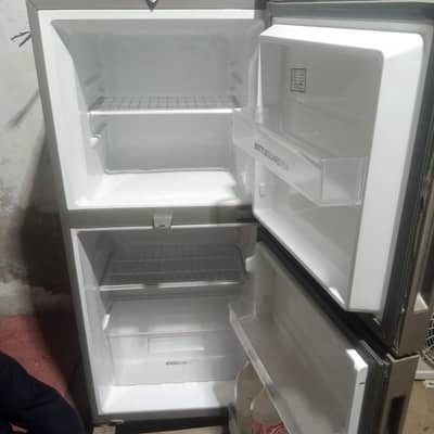Haier Fridge contact me on whats app 0322-1545445