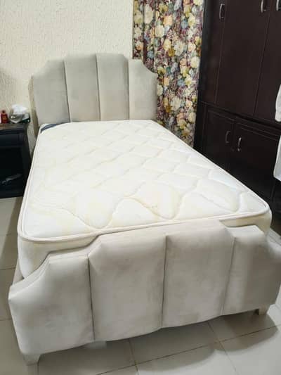 ​ For Sale: Premium Single Bed with Master Celeste Windsor Mattress
