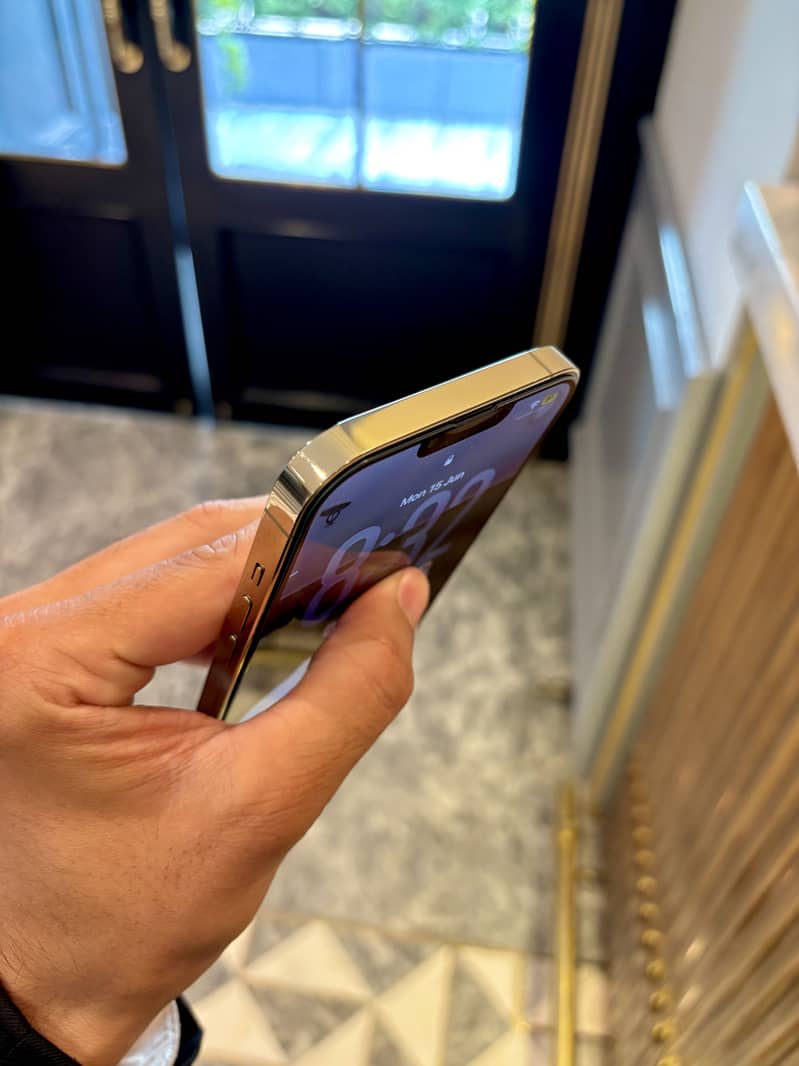 iPhone 13 Pro Max 5