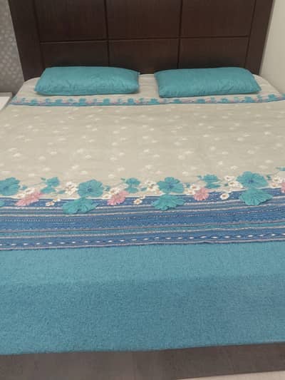 Urgent Sale – King Size Bed for Sale Without Mattress – Karachi