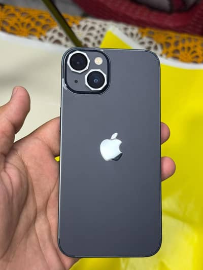 Apple iPhone 13