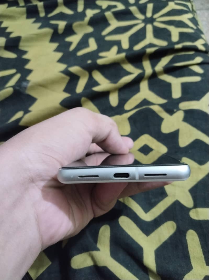 Google Pixel 7 3