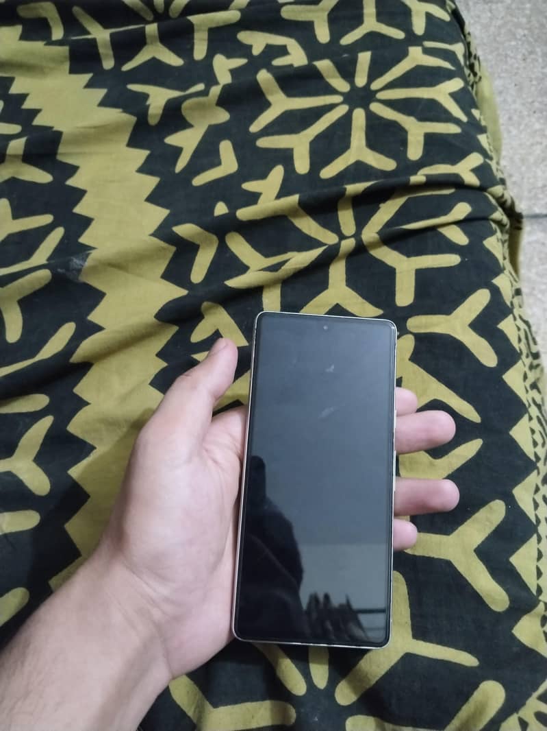 Google Pixel 7 4