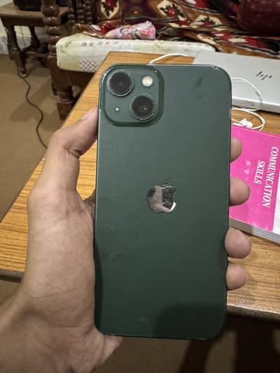 Apple iPhone 13