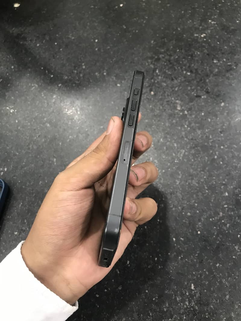 iPhone 15 pro 3