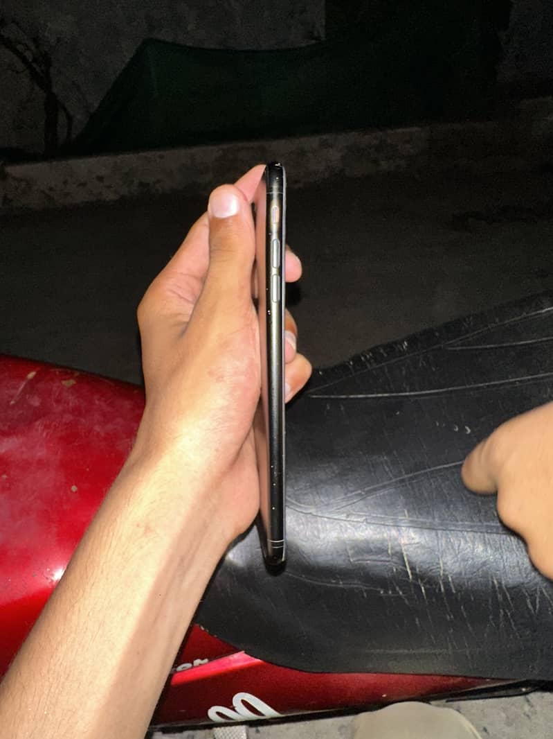 Apple iPhone 7 Plus 4
