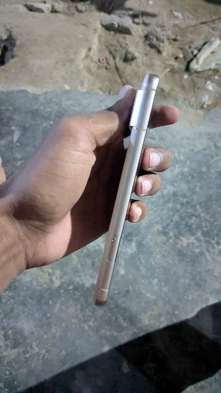 Google Pixel 8 0