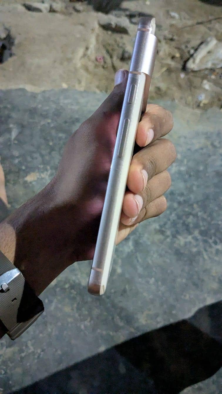 Google Pixel 8 3
