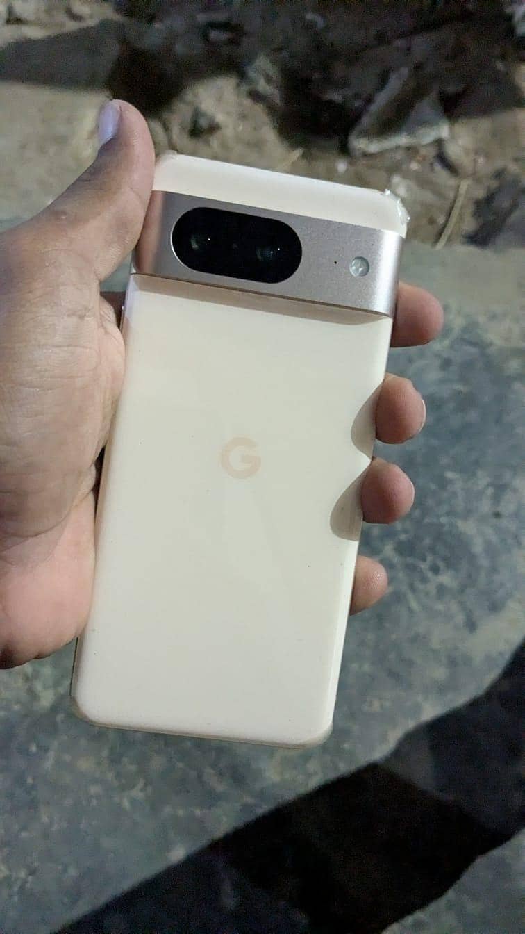 Google Pixel 8 5
