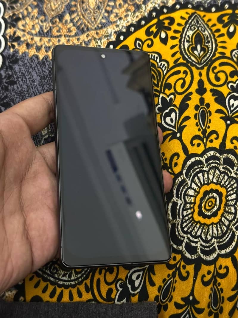 Google Pixel 7 4