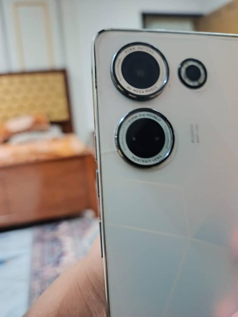 Tecno CAMON 20 1