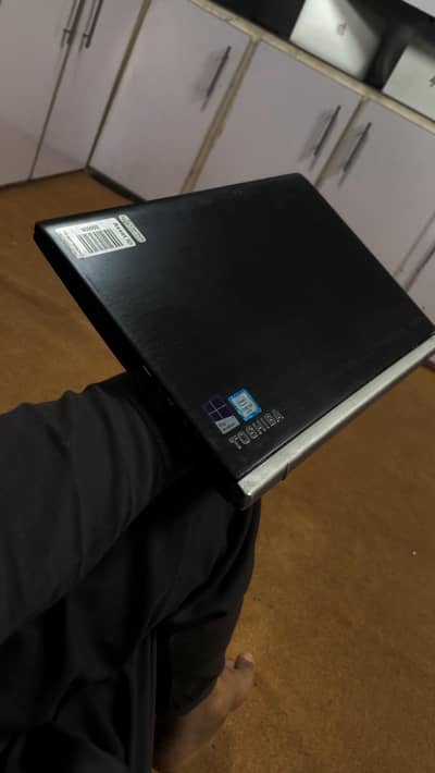 Toshiba Core M 6th Generation 8GB ram 128GB detachable touch screen