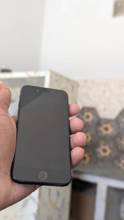 Apple iPhone SE