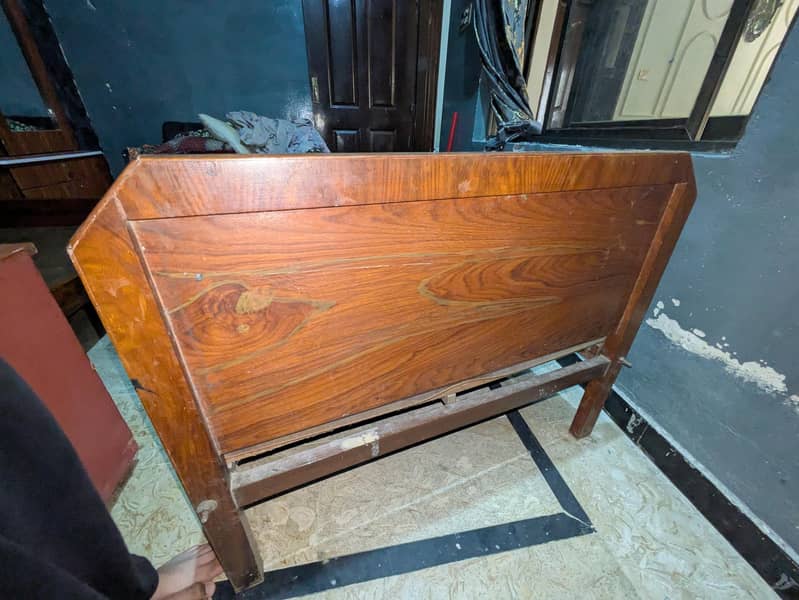 Single bed 4