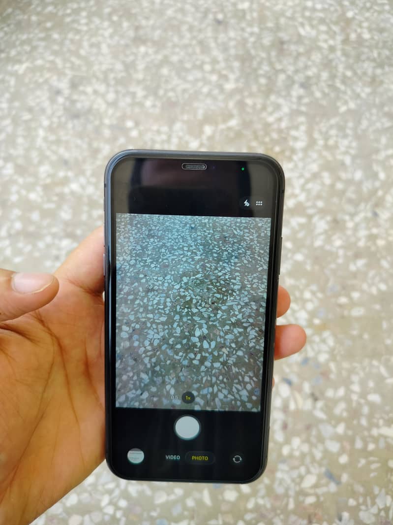 Apple iPhone 11 5