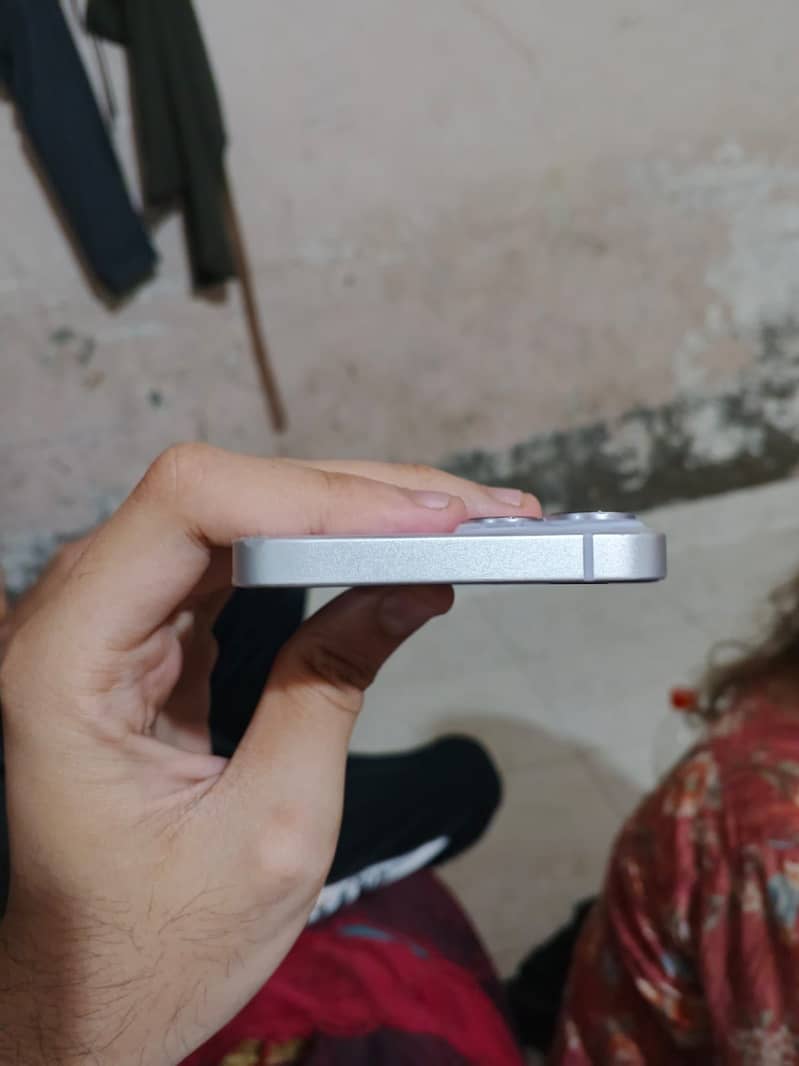 Apple iPhone 14 2