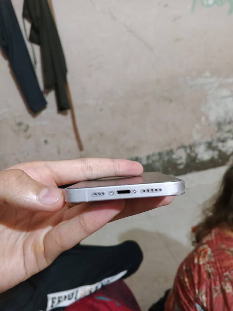 Apple iPhone 14 5