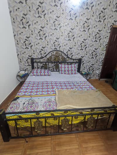 King Sized Iron Bed for Sale