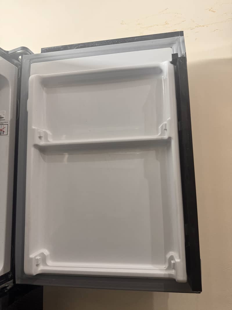 REFRIGRATOR 5