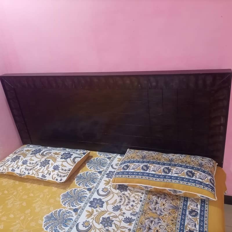 King size bed 3