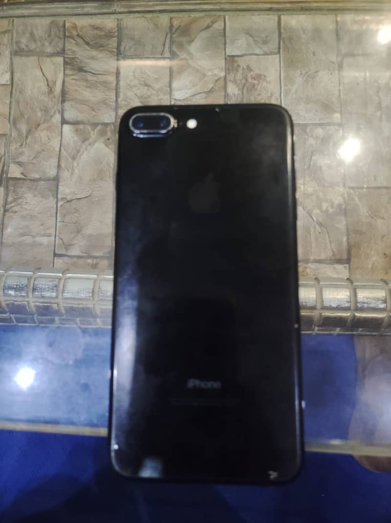 Apple iPhone 7 Plus 1