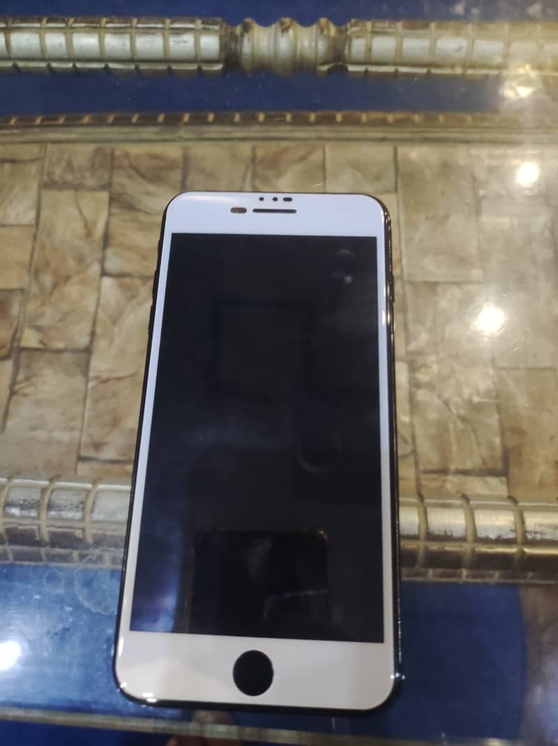 Apple iPhone 7 Plus 2