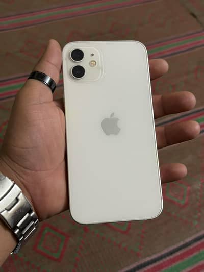 Apple iPhone 12