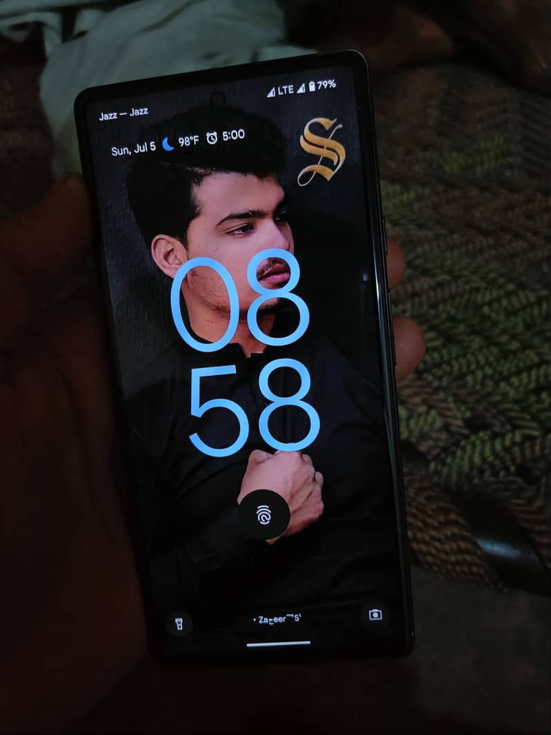 Google Pixel 6 4