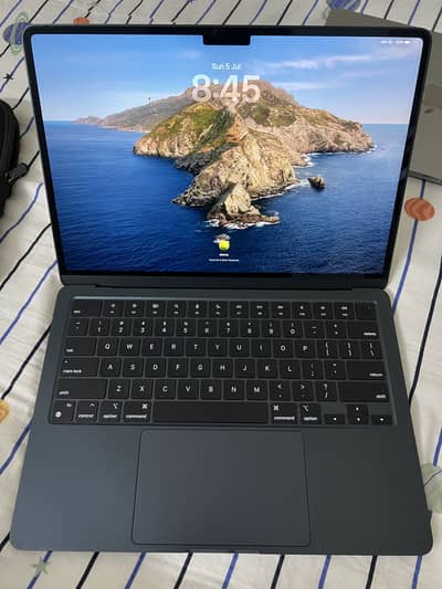 Macbook Air M2 | 16GB 256 | Under Warranty