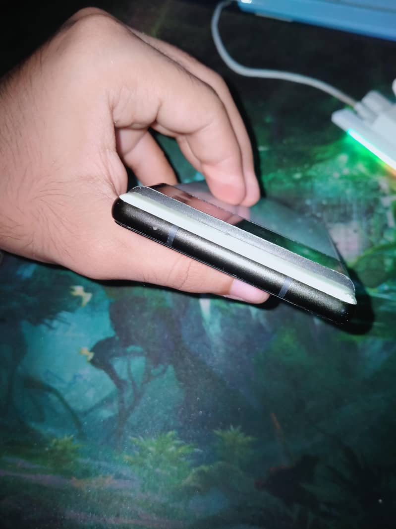 Google Pixel 6 4