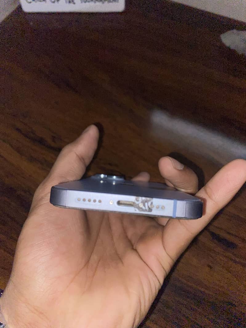 Apple iPhone 14 4