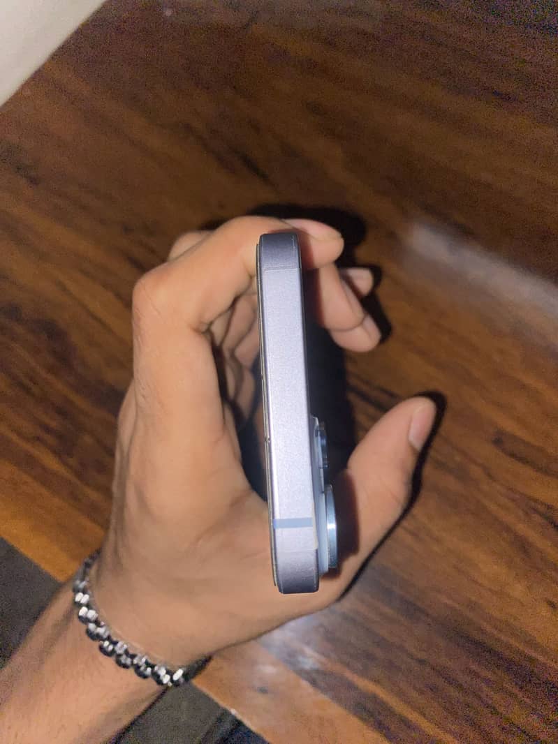 Apple iPhone 14 5