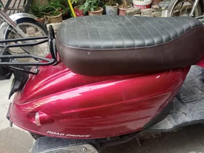 Road Prince Scooty