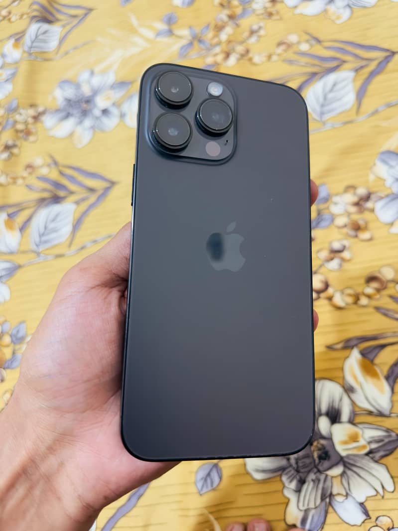 Apple iPhone 14 Pro Max 0